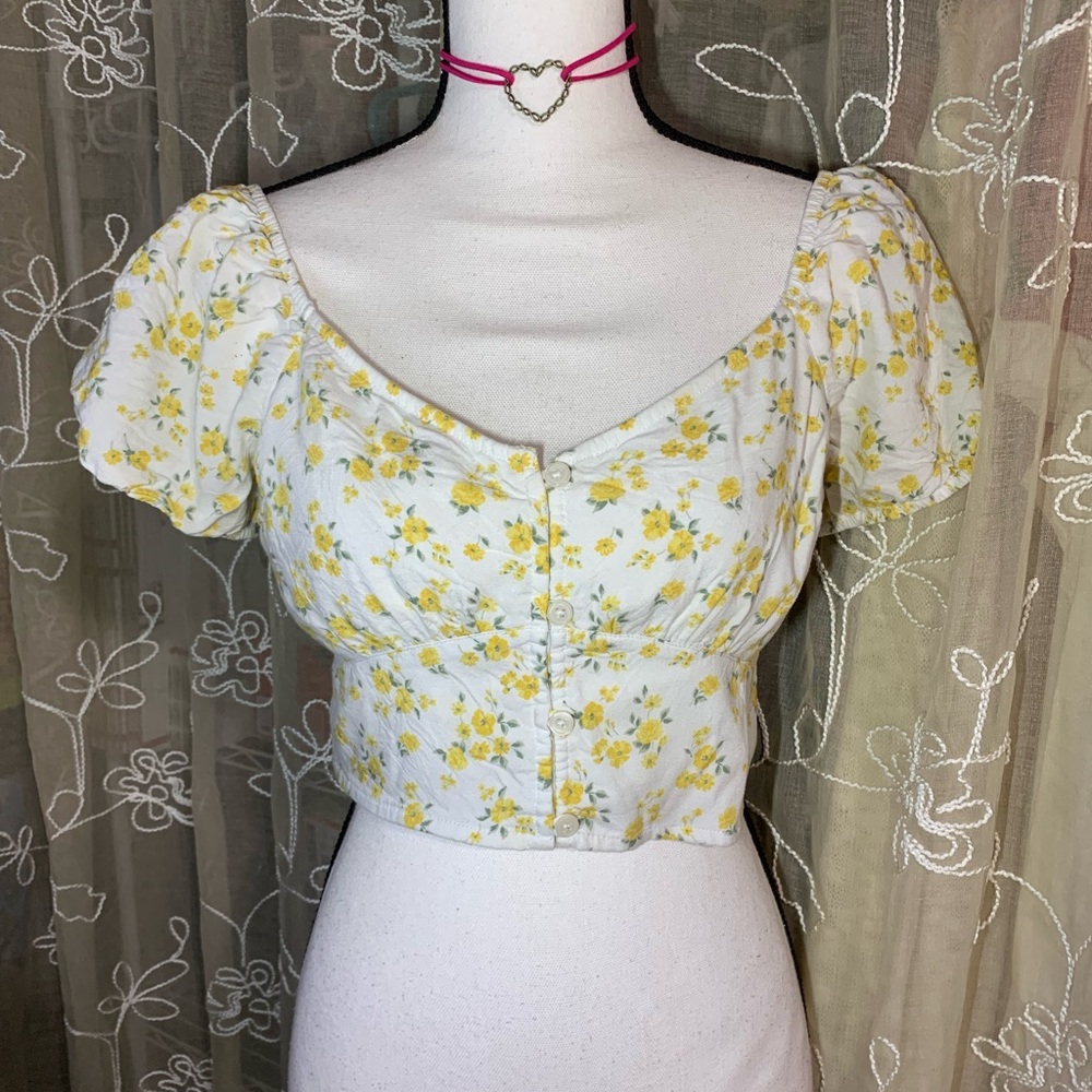 Hollister White and Yellow Floral Puff Sleeve Crop Top